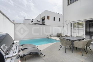 Xalet a Nuevo Bulevar. Magnífico chalet en venta en nuevo bulevar mairena del aljarafe.