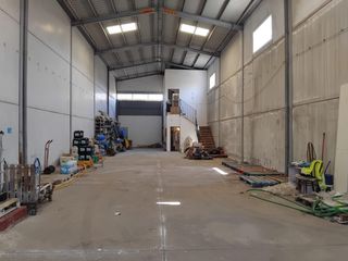 Bâtiment à usage industriel à Palomares del Río. Se vende nave industrial en polig. el limón de palomares del río