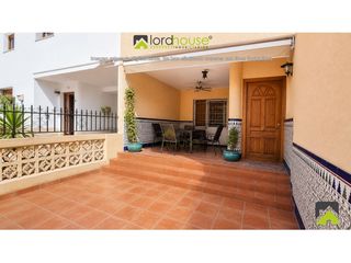 Duplex  Calle ceutí. Dúp516. dúplex con porche y garaje.