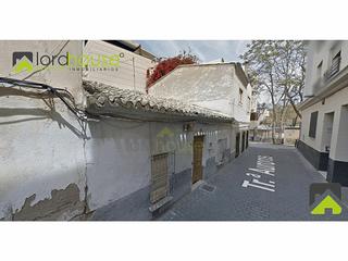 Mas à Calle auroros 2. Ca1067. solar o casa para restaurar junto ramón arcas.