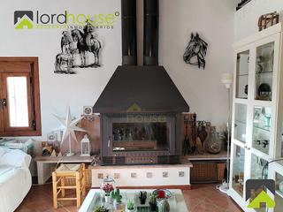 Maison à Calle azafranes 6. Cp1079. finca con casa y piscina climatizada en zarcilla de ramo