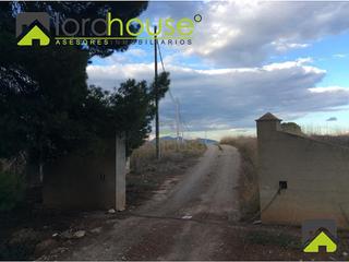 Maison  N/a. Fr1082. parcela de 20.000 m cerca de la parroquia