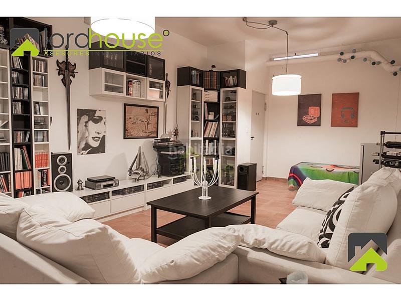 Foto f56cf395-eed0-4aeb-9bb7-b917d9116e10. Duplex avec parking dans San José Lorca