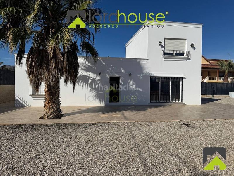 Foto 3b517e14-bf9c-4896-94b8-c10466a57c81. Chalet avec parking dans Campillo Lorca