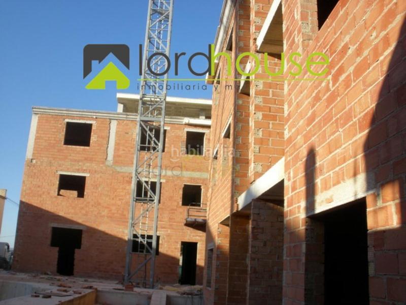 Foto 0775e9d9-033f-4dc5-9d84-80fbd012a176. Edificio edi644. edificación por terminar en Peal de Becerro