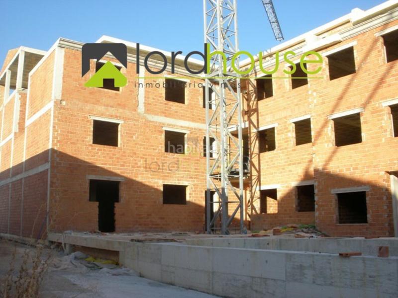 Foto 6e5fa12f-d34b-4305-9d5a-24f01f2d1ad2. Edificio edi644. edificación por terminar en Peal de Becerro