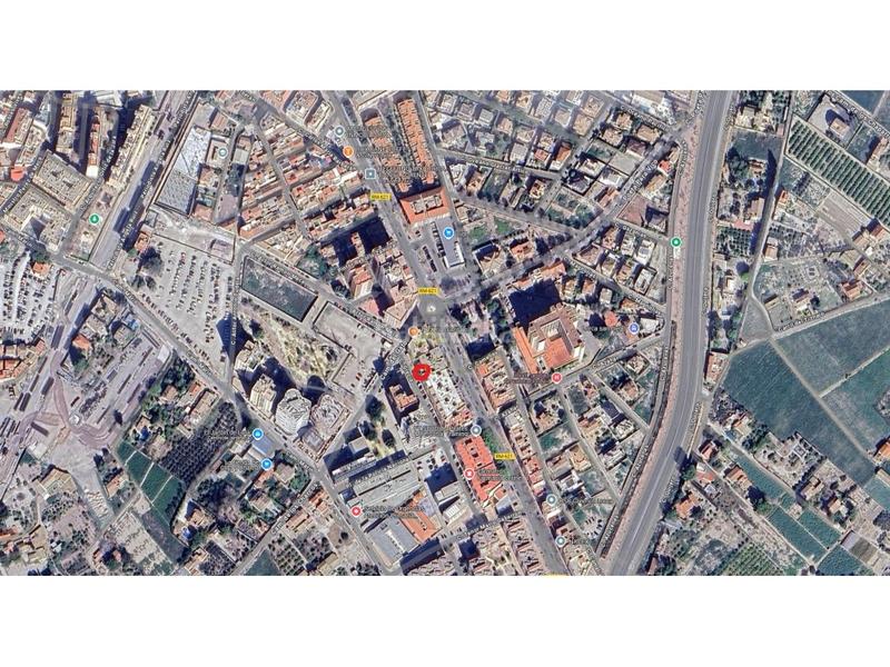 Foto 0b518542-6ae2-4b32-bd0e-2abb226a8907. Aparcament cotxe a Sutullena Lorca