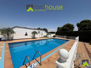 Maison  N/a. 1355. chalet con apartamento independiente y piscina en purias.
