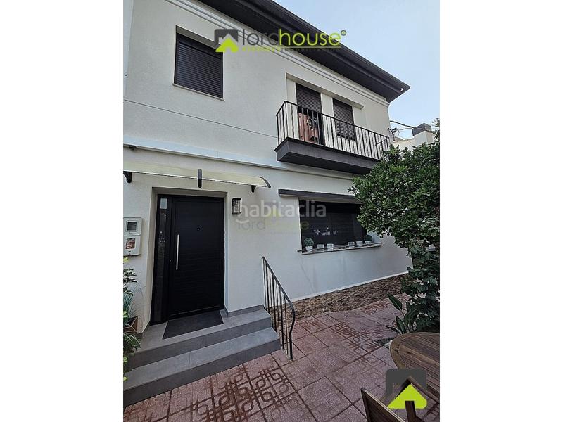 Foto 6a8f0517-d59d-4d0f-9be8-44089fe0b690. Casa 1369. casa moderna con jardín en alameda de cervantes en Lorca