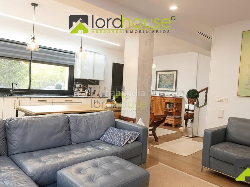 Foto 79a3a3e1-da37-4a8f-a09b-a96a2458b383. Casa 1369. casa moderna con jardín en alameda de cervantes en Lorca