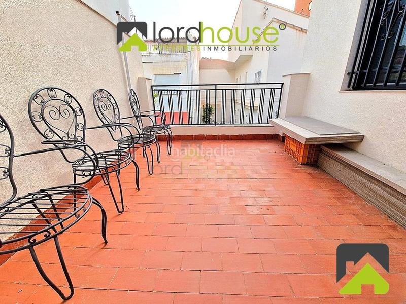 Foto 9772ebd6-282d-4161-bcd8-3c6177bca638. Casa 1369. casa moderna con jardín en alameda de cervantes en Lorca