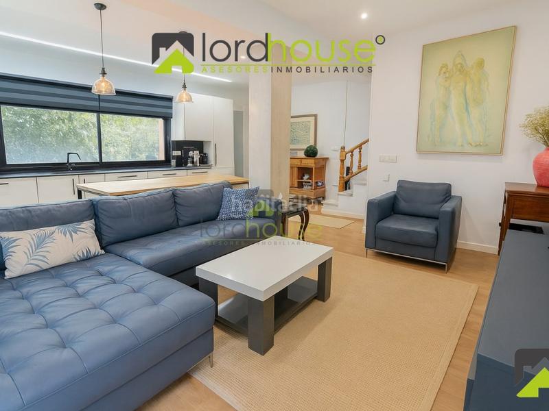 Foto a9487ac0-65fd-4755-bab0-89b4f852b716. Casa 1369. casa moderna con jardín en alameda de cervantes en Lorca