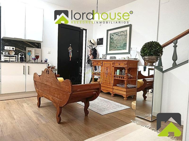 Foto c2783577-d9cc-4cc8-a8f5-b51690b571a7. Casa 1369. casa moderna con jardín en alameda de cervantes en Lorca