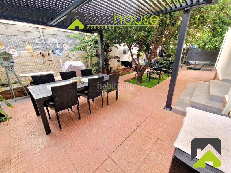 Foto d1291b33-be09-4351-a683-ef83b212b347. Casa 1369. casa moderna con jardín en alameda de cervantes en Lorca