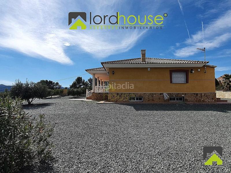 Foto dd5c62ab-d6dc-4dc5-92b5-37e4bcc750cb. Casa amb aparcament a La Tova Lorca