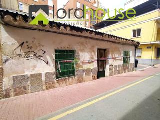 Casa  Calle virgen de las huertas 22. Cascentro496. solarcasa en esquina para derribo en san josé lorc
