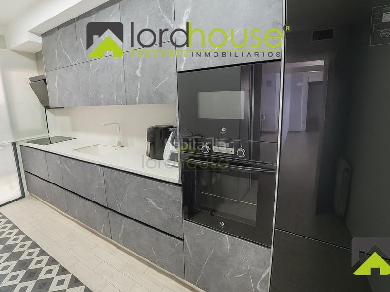 Foto fe7d9eff-7a1f-4e48-9b4c-d453163b0104. Attique avec parking dans San José Lorca