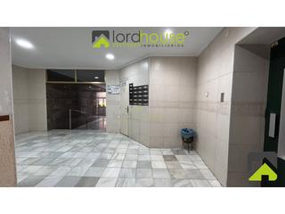 Piso  Calle mayor. 1393. 83 m entresuelo de oficinas en calle mayor.