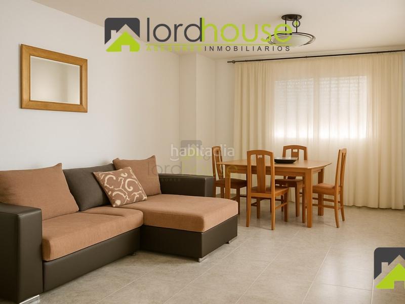 Foto 8f21054d-28a2-4c73-a25a-11920a7b298a. Pis a Casco Antiguo Águilas