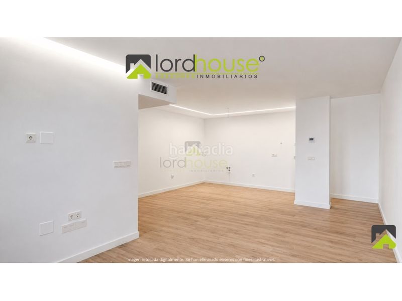 Foto fc2cf0b4-24ca-44c0-8c42-a98897bef402. Flat with parking in Sutullena Lorca