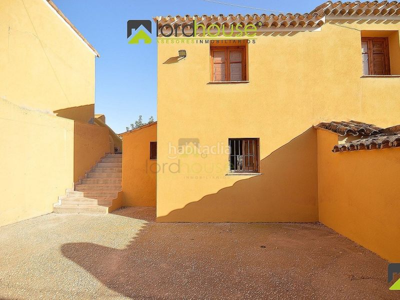 Foto 15f13c3a-ebd5-4324-9ddb-c7f25e9429f8. Casa amb aparcament a Águilas