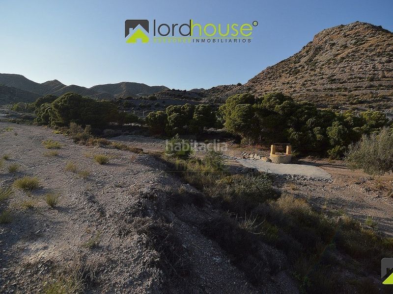 Foto bbef6019-b41b-4269-affa-8db48d385750. Casa amb aparcament a Águilas