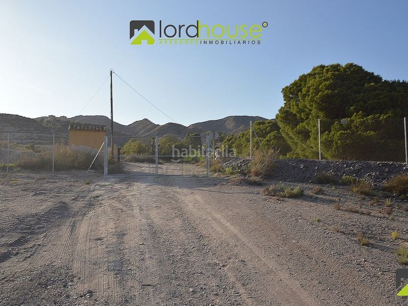 Foto f274044d-2249-42d0-8670-49ce5f3f824b. Casa amb aparcament a Águilas