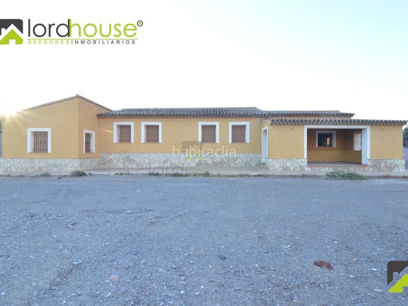 Foto a7ca5a6a-8a70-450a-b3ad-c8cf5c2f0287. Casa amb aparcament a Tébar - Los Arejos Águilas