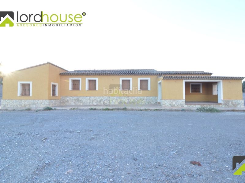 Foto ecee8909-8981-46b9-8d37-2a83c8e8deca. Casa amb aparcament a Tébar - Los Arejos Águilas