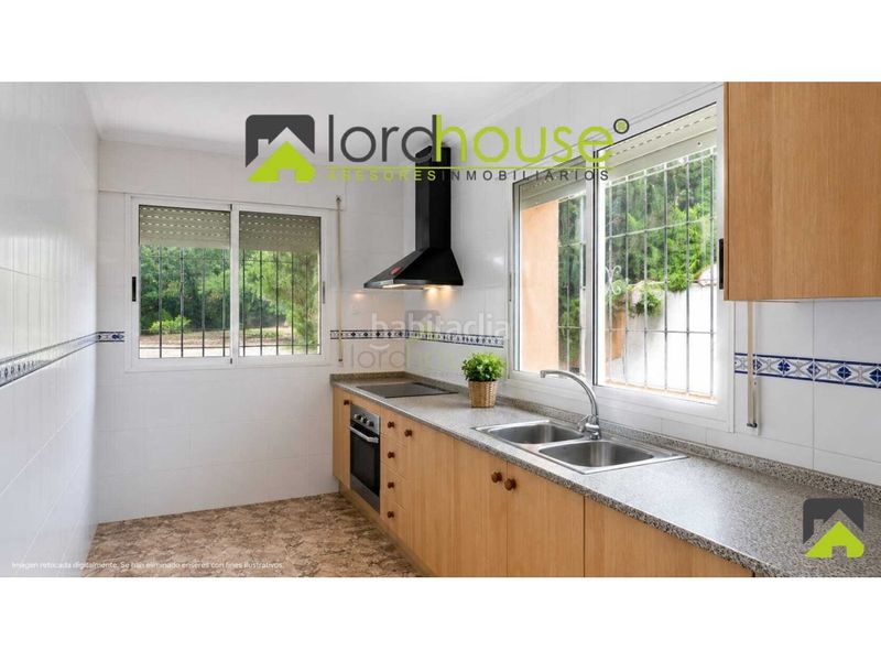 Foto a76ee3e6-e857-44b3-b0d1-a985d89ecfe9. Casa con parcheggio in Parrilla Lorca