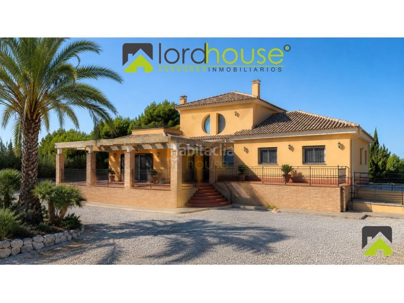 Foto aa5307a5-da55-444f-8efc-2bf7c8a6f99a. Casa amb aparcament a Cazalla Lorca