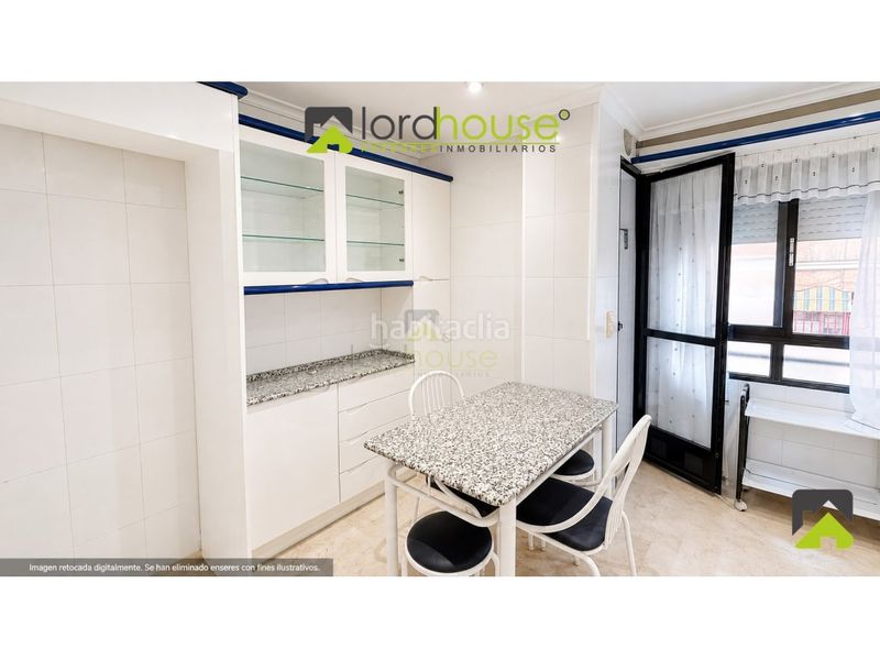 Foto b6b82a1b-1ead-45c5-9440-3cf0e6d5f8bf. Pis a calle jose mouliaa 55 a San José Lorca