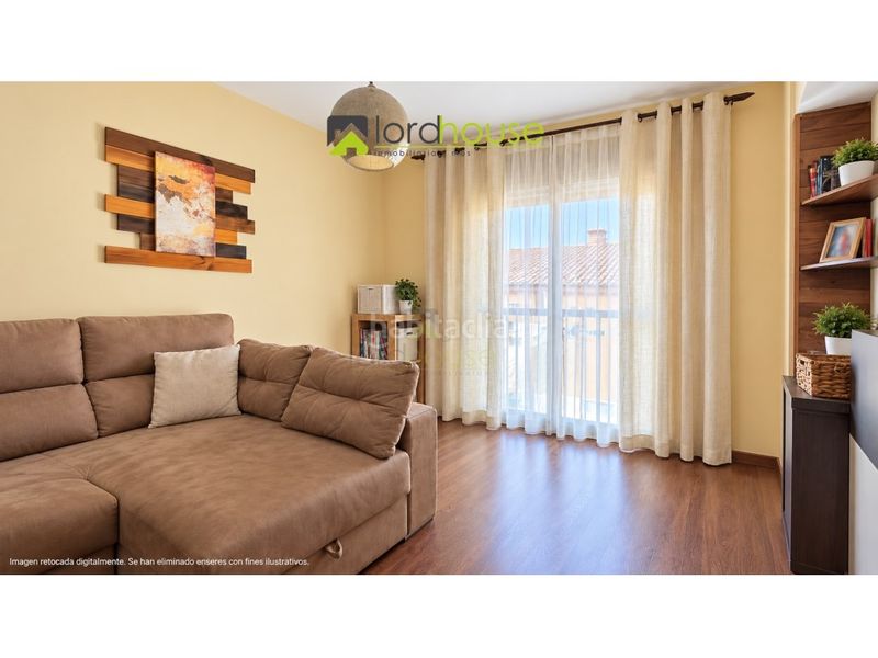 Foto b860b17d-b3b0-4d0e-83f0-6536301cc58a. Apartament amb aparcament a San José Lorca