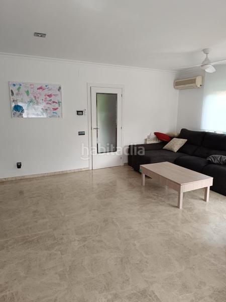 Foto 7ba0aeba-df2b-4bd2-960c-a8c3d182c1e0. Casa adossada amb calefacció aparcament piscina a Cambrils