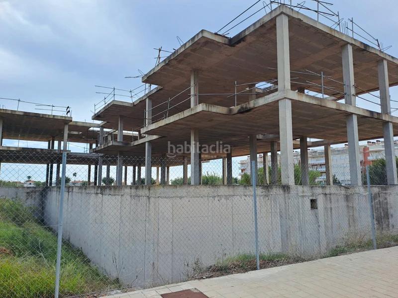 Foto ddbdc1c9-3b4e-40fa-9e05-9b30d0e7df72. Terreno residencial obra parada en Almenara