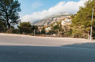 Terreny residencial  Calle principal de la serra. Suelo residencial altea