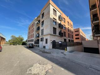 Aparcament cotxe  Calle don josé peña. Últimas plazas de garaje en venta en jose peña