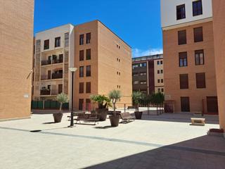 Parking coche  José antonio ortega lara. Plazas de garaje a la venta en ortega lara