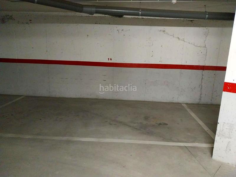 Foto 3591856f-3422-4afd-b8ab-473c3154b683. Parking voiture dans Cedillo del Condado