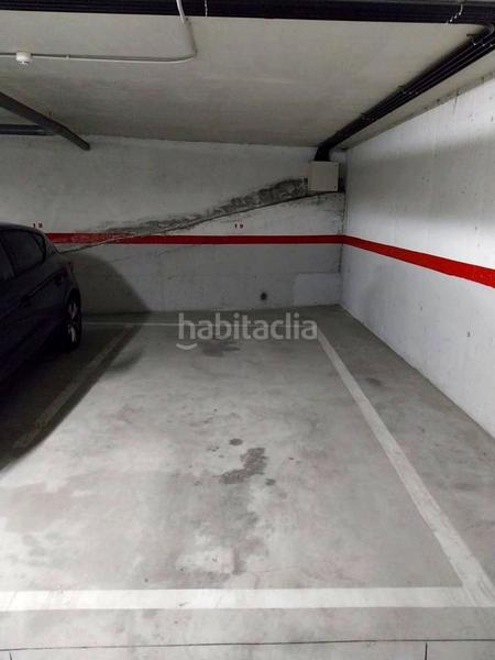 Foto f24012d3-dc2a-4b07-8546-db4fe7ad69cf. Parking voiture dans Cedillo del Condado