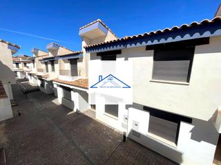 Casa adossada  Baylios. Chalet adosado en venta en calle baylios