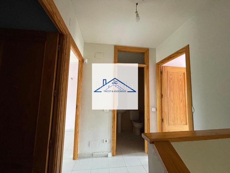 Foto 24926d3d-0e23-4c4b-bfa2-4da0f668bbb5. Casa bifamiliare con riscaldamento in Novés