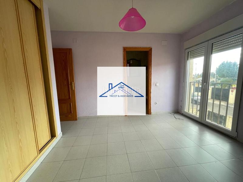 Foto daa0b840-da4f-4de1-ab1c-d589cc96700f. Casa bifamiliare con riscaldamento in Novés