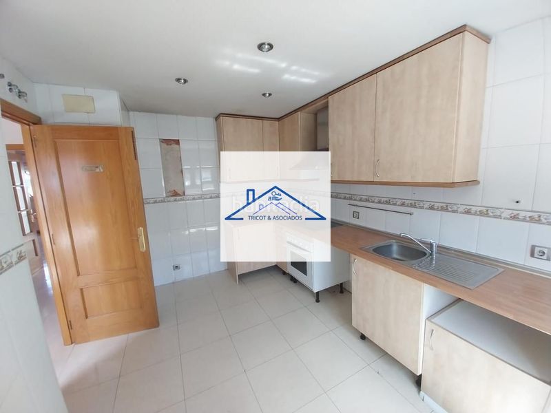 Foto bb511d78-4240-4bfd-8c58-ddd3bf9f66b2. Casa adossada amb calefacció a Las Lomas Seseña