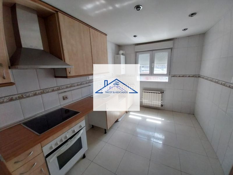 Foto d89e6e93-314d-4f5a-8a16-48e3d022c2f0. Casa adossada amb calefacció a Las Lomas Seseña