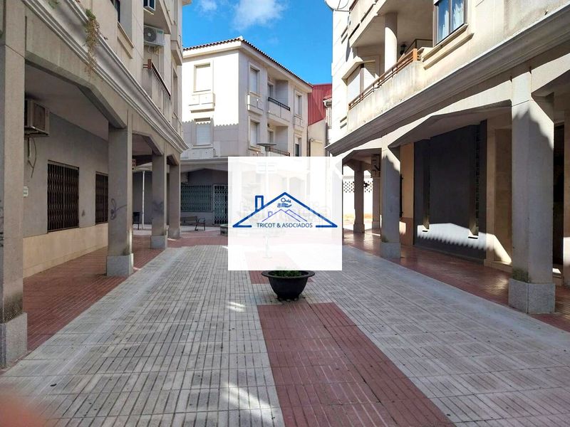 Foto bbdee887-4aca-4d85-be05-b189ede4f2a1. Local comercial  en venta en Sonseca