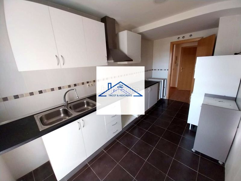 Foto bb70dc27-a38c-441d-8c23-8cc2648eaad8. Planta baixa amb calefacció aparcament a Entrada-Gasolineras Ocaña