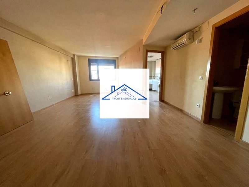 Foto b80e3f53-5e1e-4666-b20a-5b84eec8bca3. Flat with heating parking in Bargas