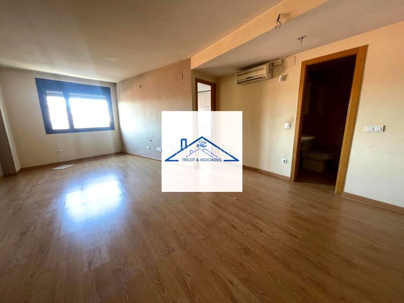 Foto c650d10f-27ea-46cf-a17c-3f0dc519b70f. Flat with heating parking in Bargas