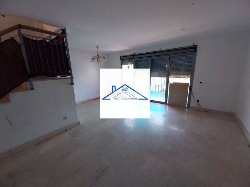 Foto 69ea2243-63f3-40c8-bbca-8bba3a926e3d. Casa amb aparcament a Quismondo